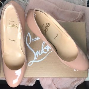 Christian Louboutin - simple pump, nude patent